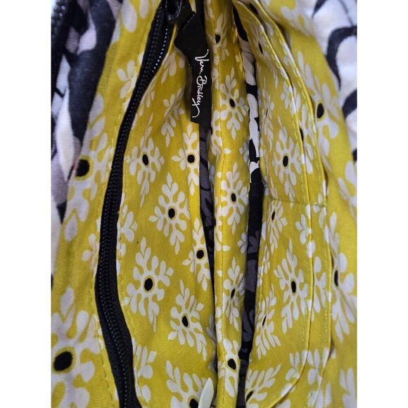 Vera Bradley Wristlet Clutch Purse With Quilted Floral Pattern & Zipper In Black - Picture 4 of 4